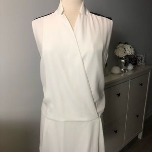 White Sandro top with collar